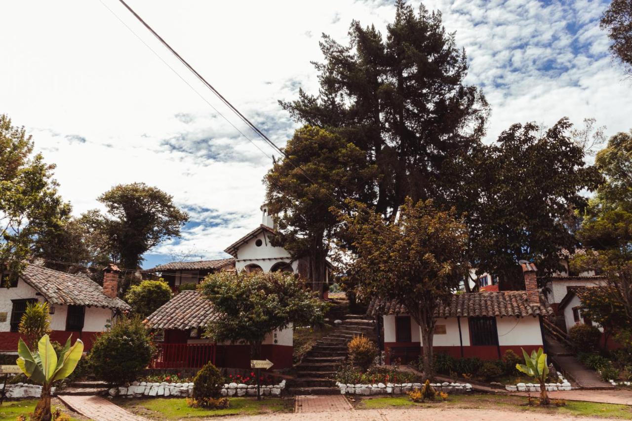 Hotel Y Centro De Convenciones Pueblito De Yerbabuena Paraiso Natural Chía Exterior foto